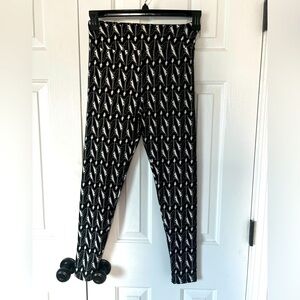 Music Lovers! Black and White Guitar leggings